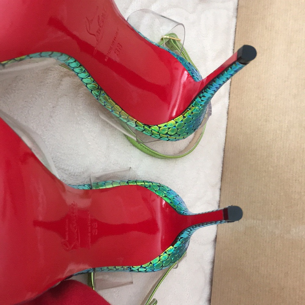 (SOLD) NWOT, Christian Louboutin Nosy Spikes Green - Picture 4 of 8